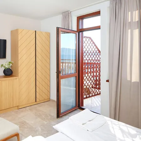 семеен ноа Несебир