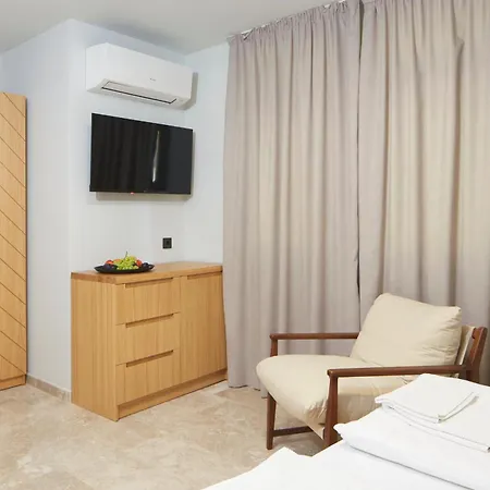 Готель семеен ноа