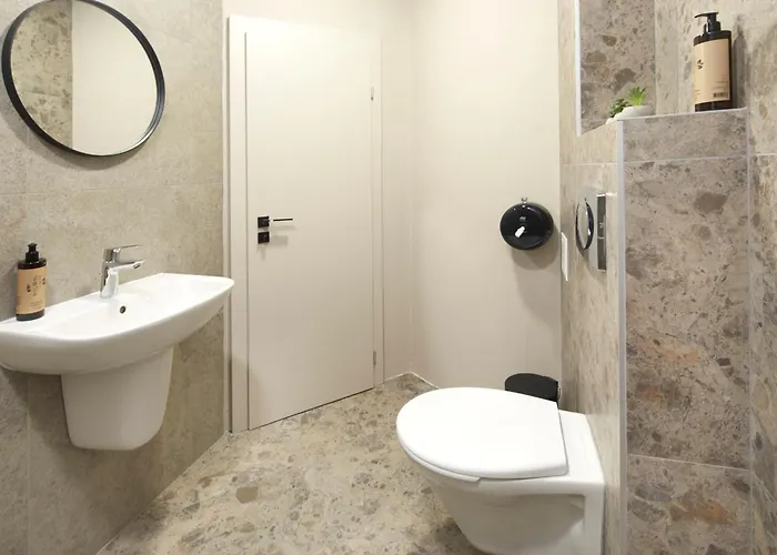 Готель семеен ноа