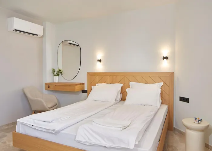 семеен ноа * Νεσέμπαρ