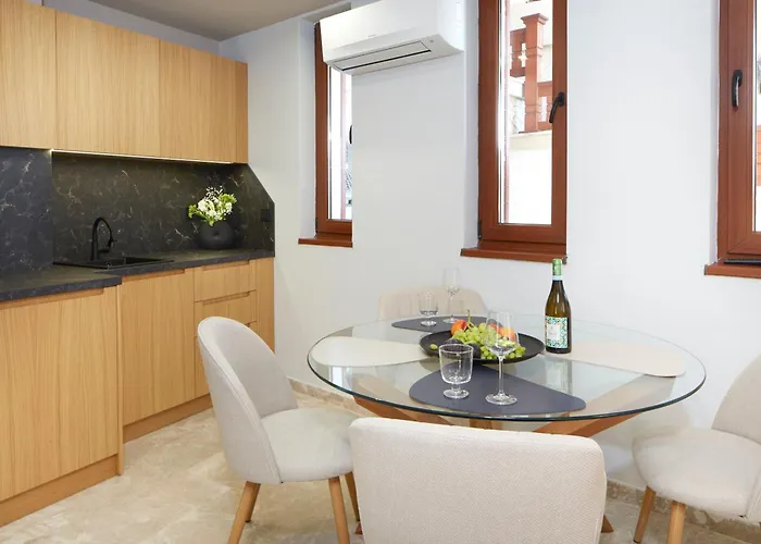 семеен ноа Ξενοδοχείο *