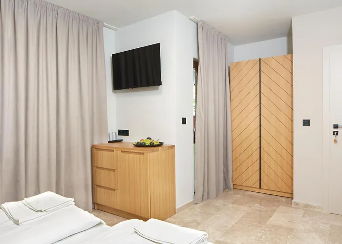 Ξενοδοχείο семеен ноа Νεσέμπαρ