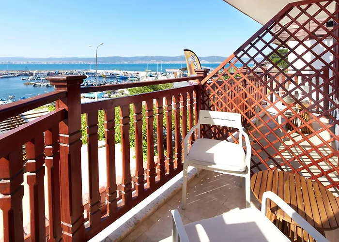 Ξενοδοχείο семеен ноа Νεσέμπαρ